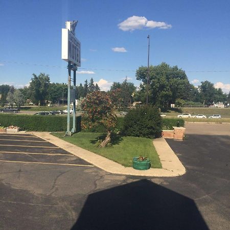 Satellite Motel Medicine Hat Ngoại thất bức ảnh